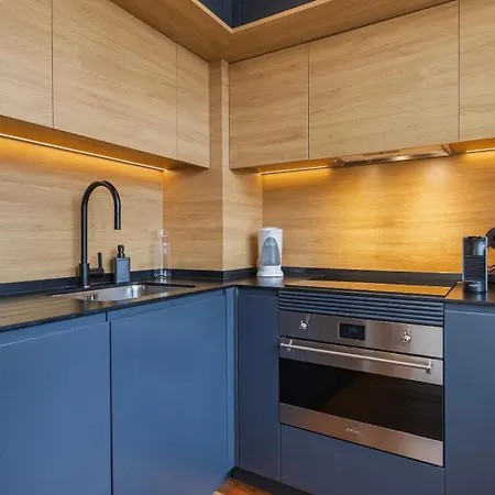 Daire Modern And Bright By Lovelystay *