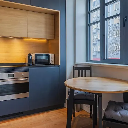 Modern And Bright By Lovelystay Daire *