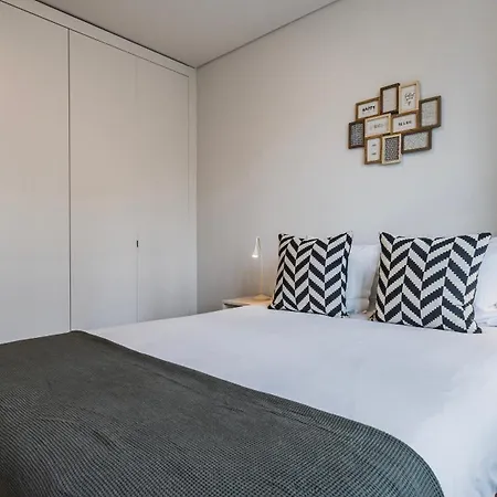 Modern And Bright By Lovelystay Apartment Lissabon
